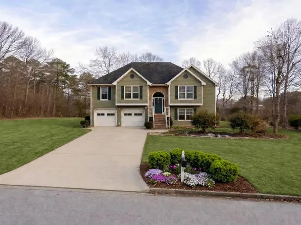 3805 Byrnwycke Dr NE, Buford, GA 30519