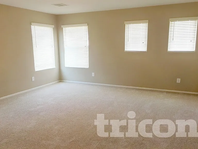 6273 Spoon River Ct — Photo 3