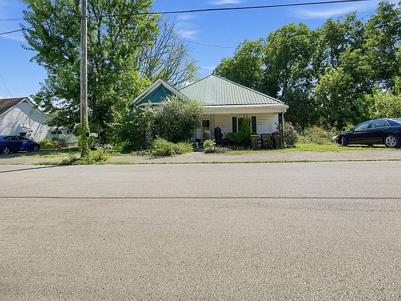 3rd image of 157 Cotter Ave