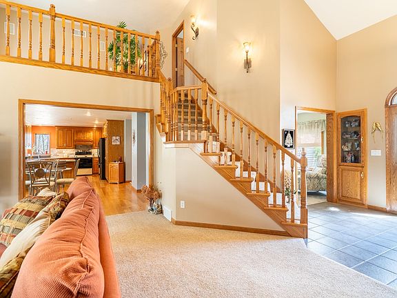 5th image of 1825 Pine Tree Ct