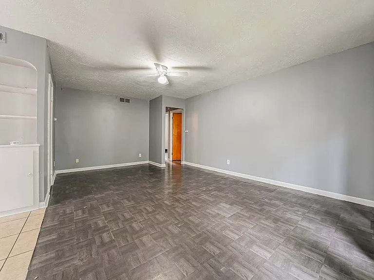 2533 Greenvale Rd — Photo 13