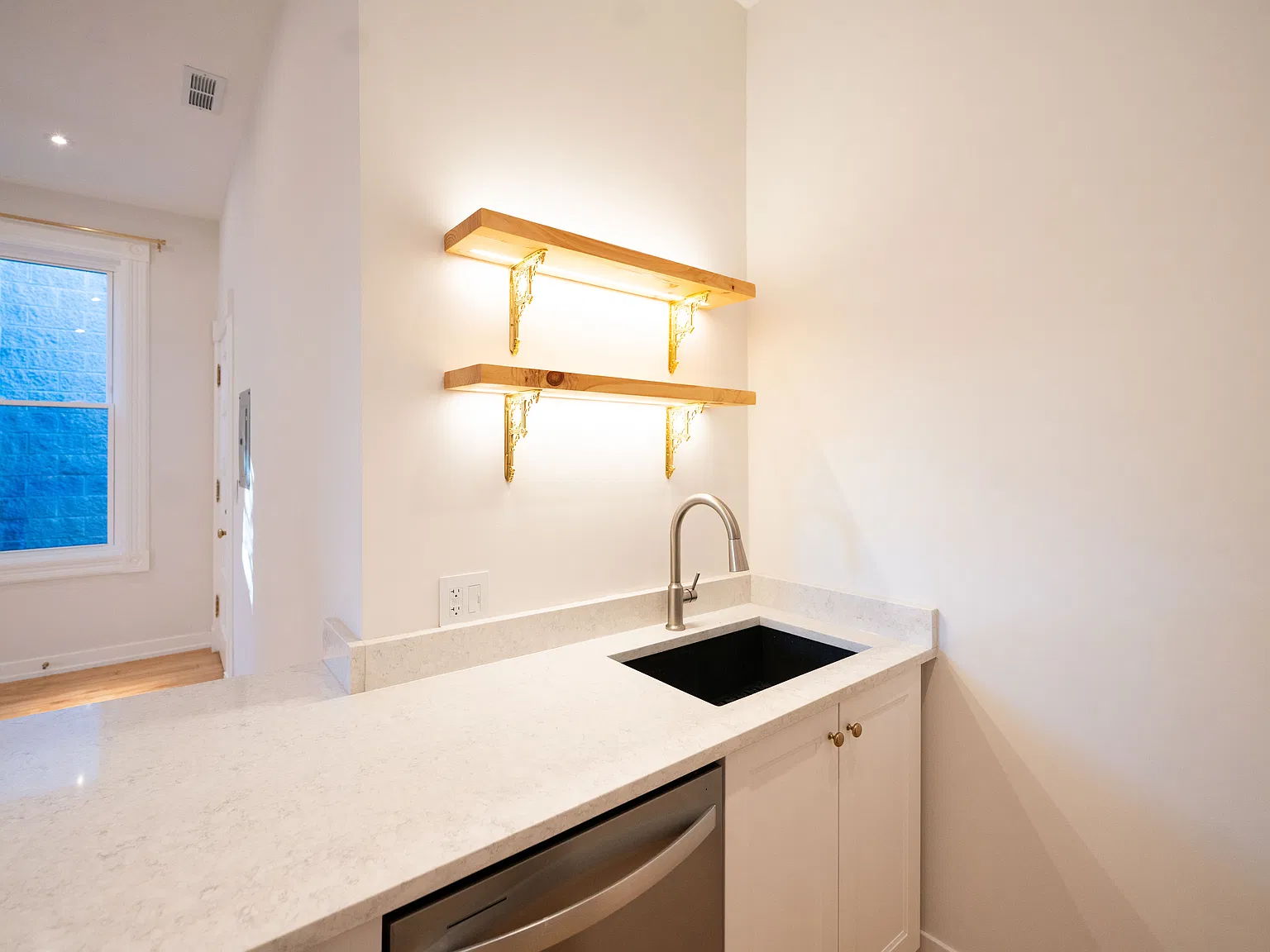1 bed, 700 sqft, $2,600 — Photo 4
