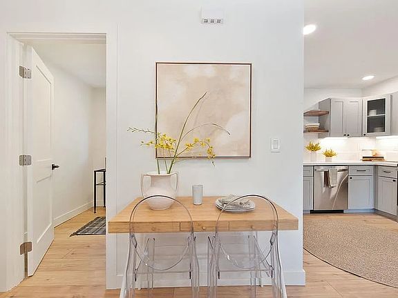 3rd image of 3905 D St
