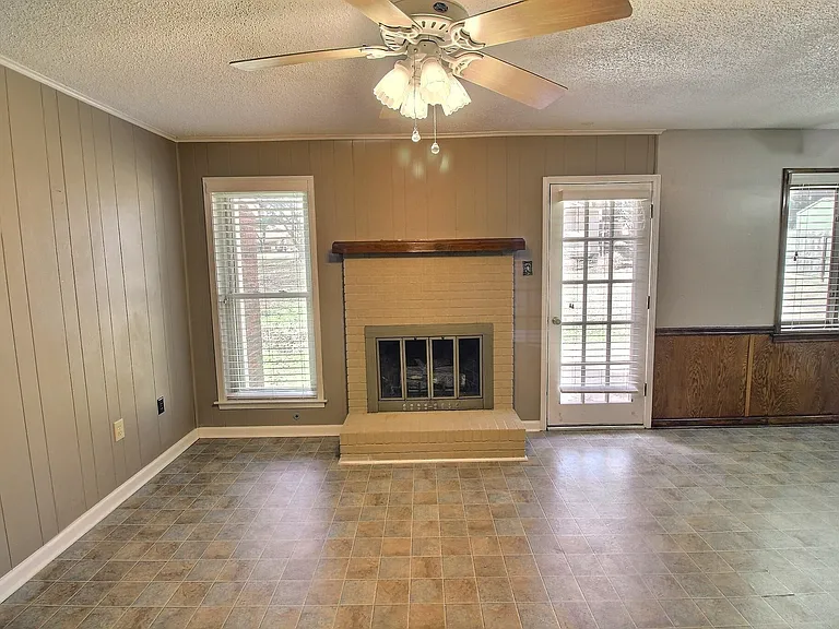 1153 Verlington Dr — Photo 5