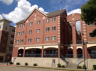 327 E College St #S, Iowa City, IA 52240