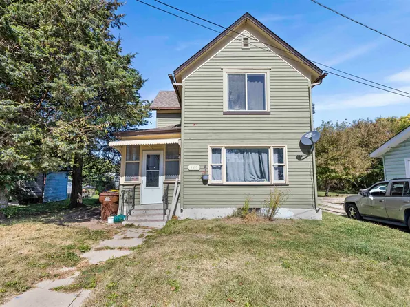 940 E Shawnee St, Freeport, IL 61032