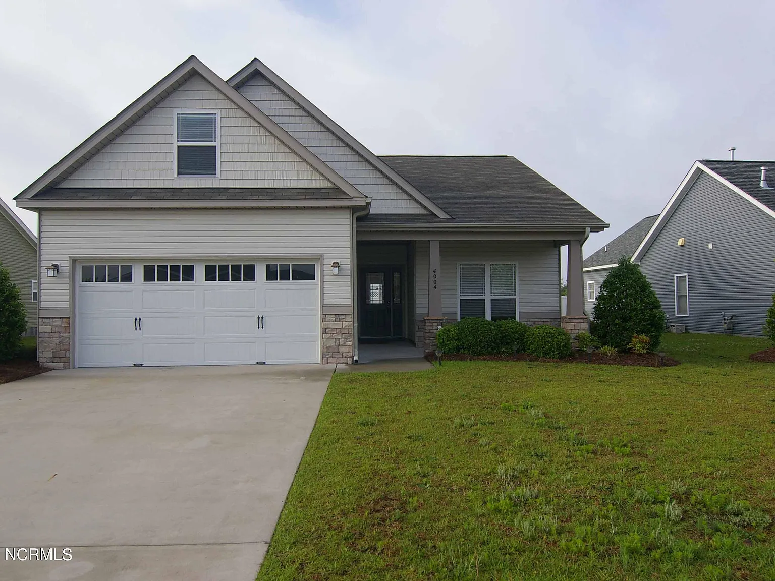 3 bed, 2.0 bath, $1,900 — Photo 1
