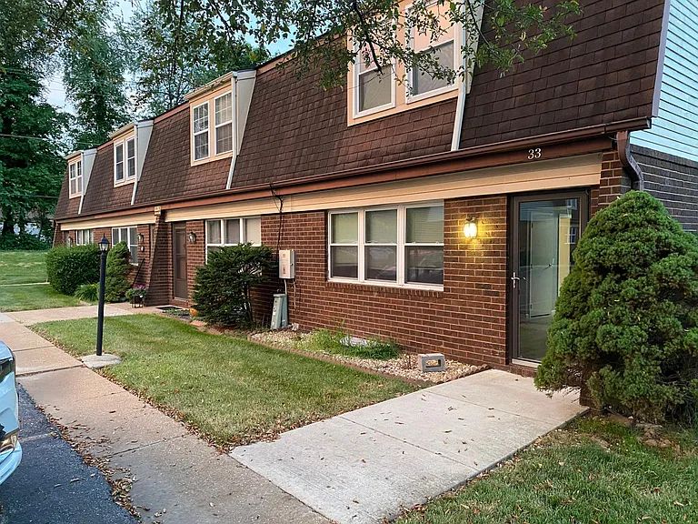 33 Dorset Ct — Photo 15