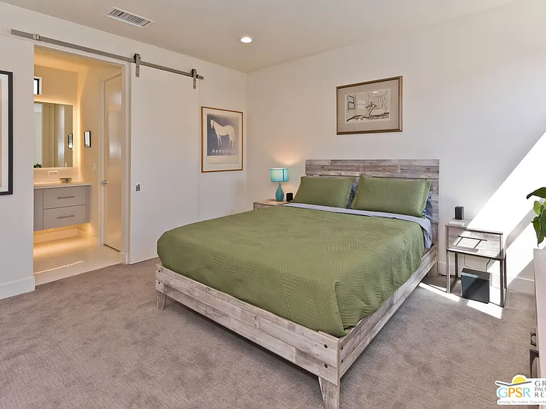 222 Vista Ter — Photo 17
