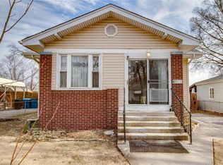 461 Dulaney Ave, Wood River, IL 62095