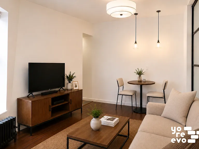 211 W 10th St #2B — Photo 3