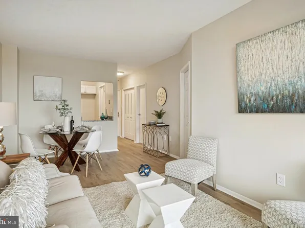 4141 N Henderson Rd APT 408, Arlington, VA 22203