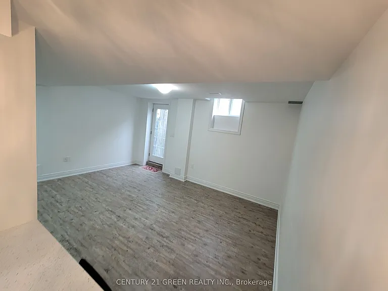 3249 Paul Henderson Dr #BASEMENT — Photo 7