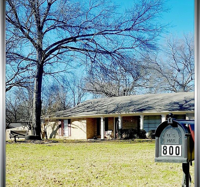 1st image of 800 Sweetgum Ln