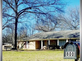 800 Sweetgum Ln, Lindale, TX 75771