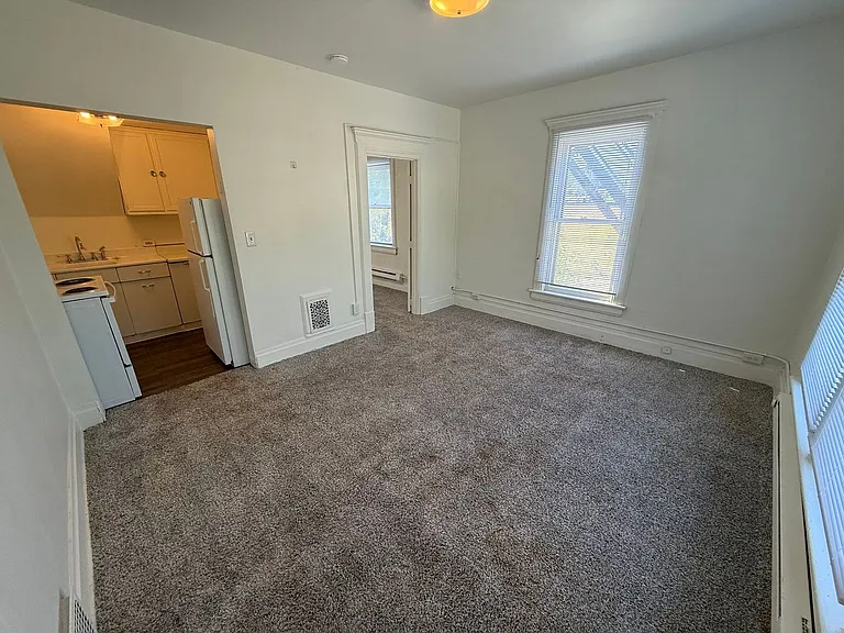 421 South Chestnut Street — Photo 18