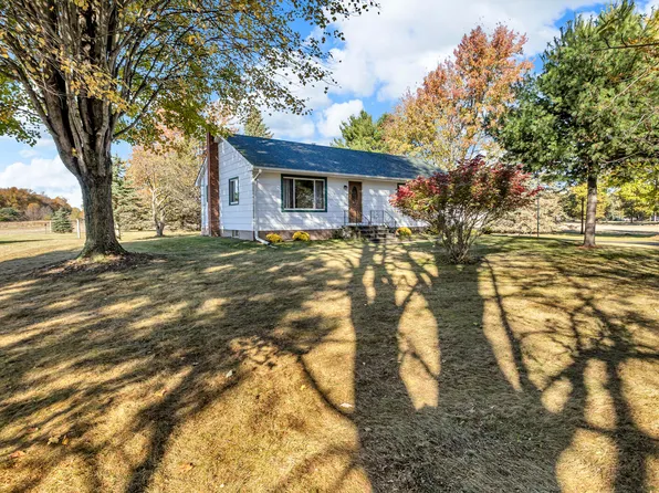 7794 Napoleon Rd, Jackson, MI 49201