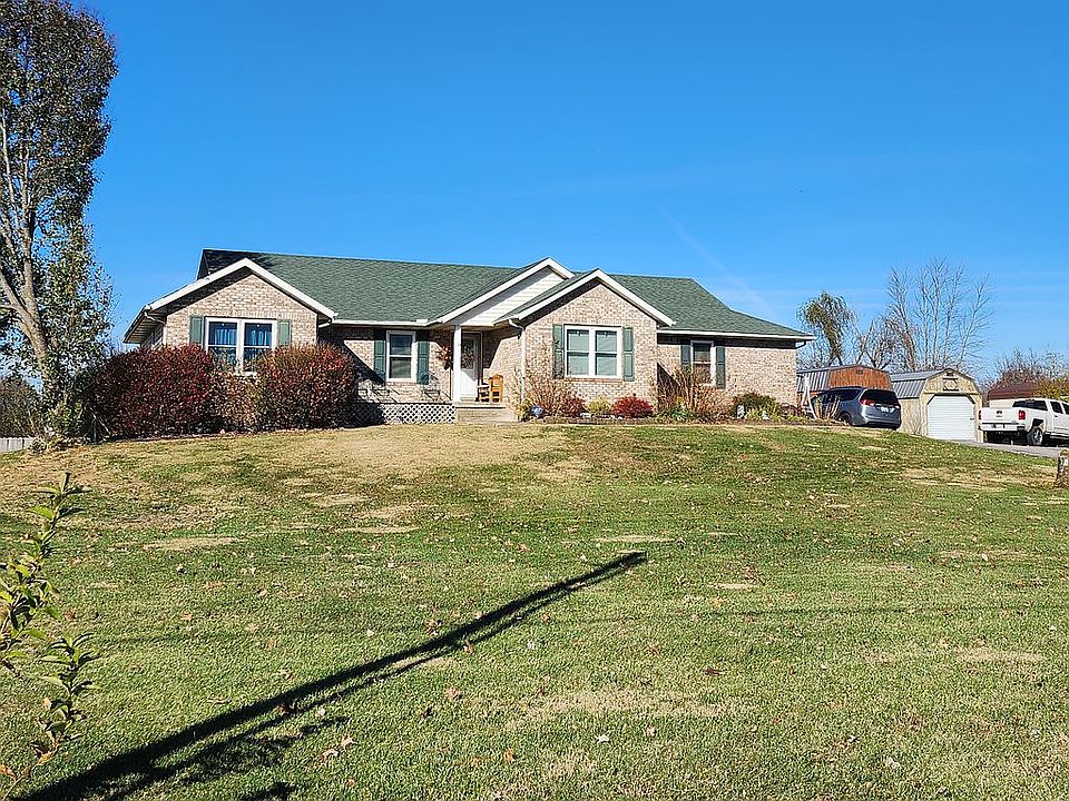 1st image of 460 McIntosh Dr