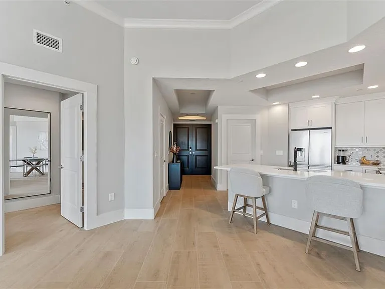 449 S 12th St #1405 — Photo 5