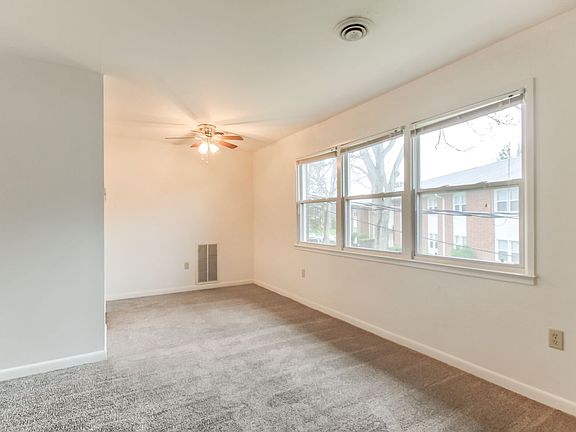 5th image of 1531 Fishburn Rd APT 13