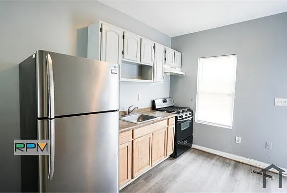 2 bed, $2,000 — Photo 4