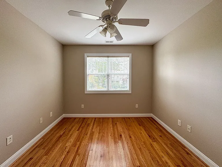 709 Kensington Park Rd — Photo 30