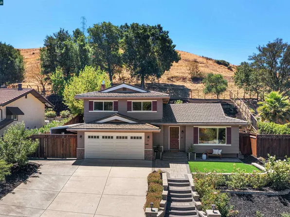 38 Buckingham Dr, Moraga, CA 94556