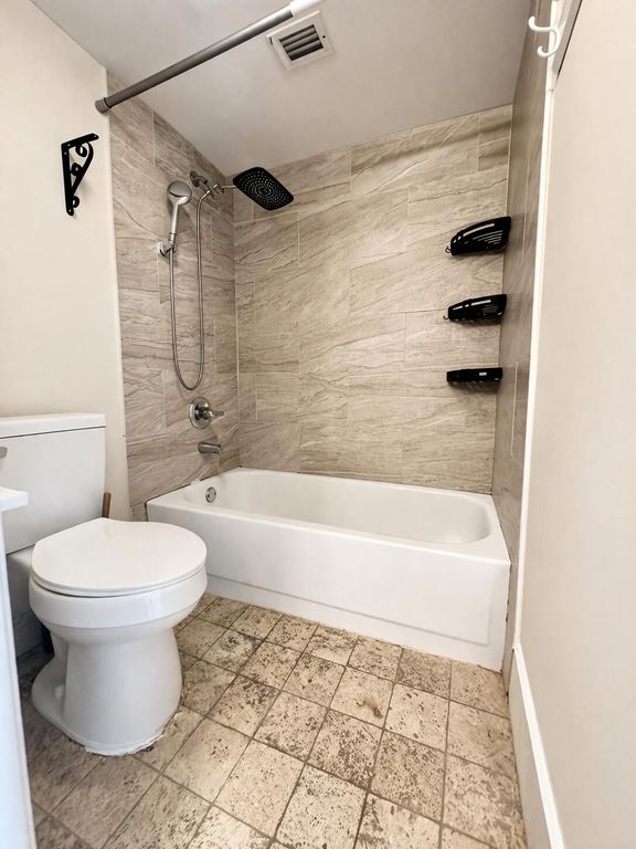 2837 N Course Drive #202, photo 4