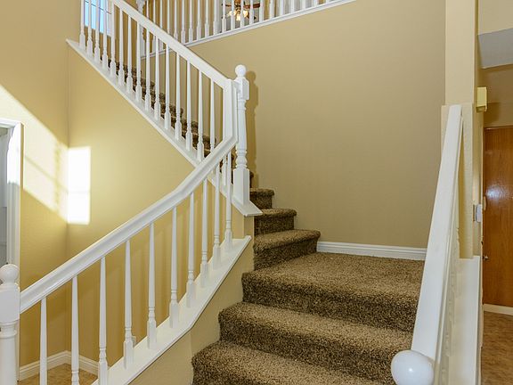 4th image of 27325 Peninsula Ln