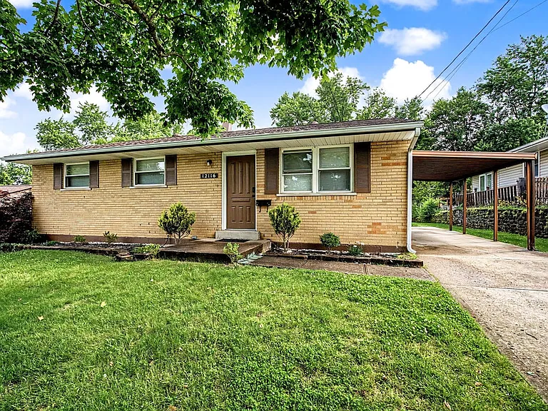 12116 Wincanton Dr — Photo 2