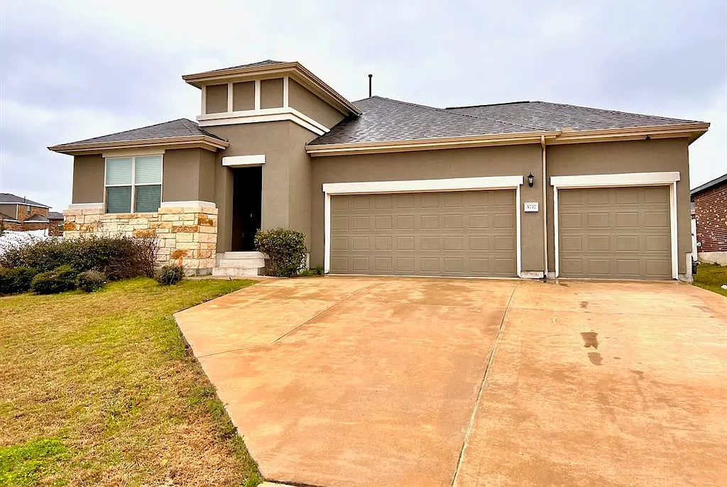 4 bed, 2.5 bath, 2261 sqft, $2,535 — Photo 1