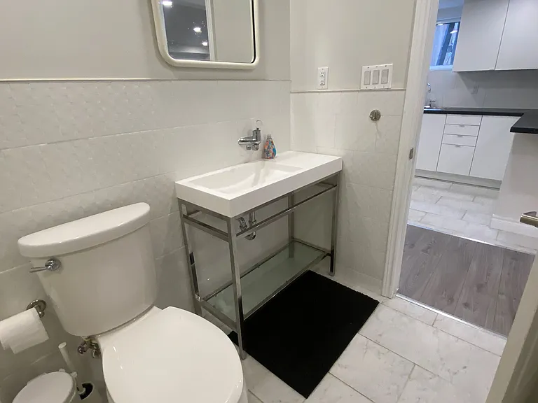 135 Bonham Blvd #BASEMENT — Photo 34