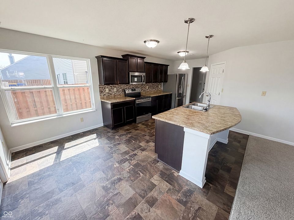 編集中 4941 Chip Shot Ln, Indianapolis, IN 46235 | Zillow