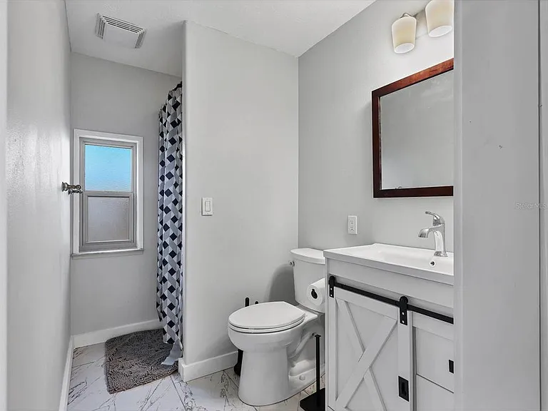 4212 3rd Ave NE — Photo 15