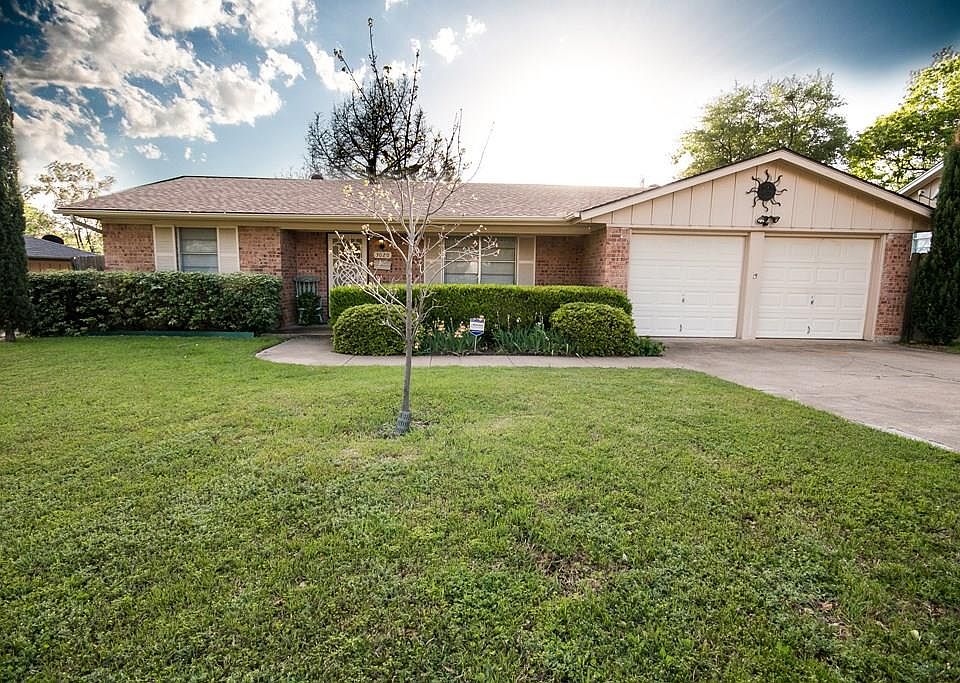 1st image of 3020 Laredo Dr