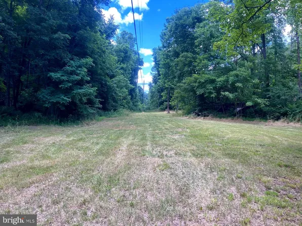 Powder Springs Rd, Moorefield, WV 26836