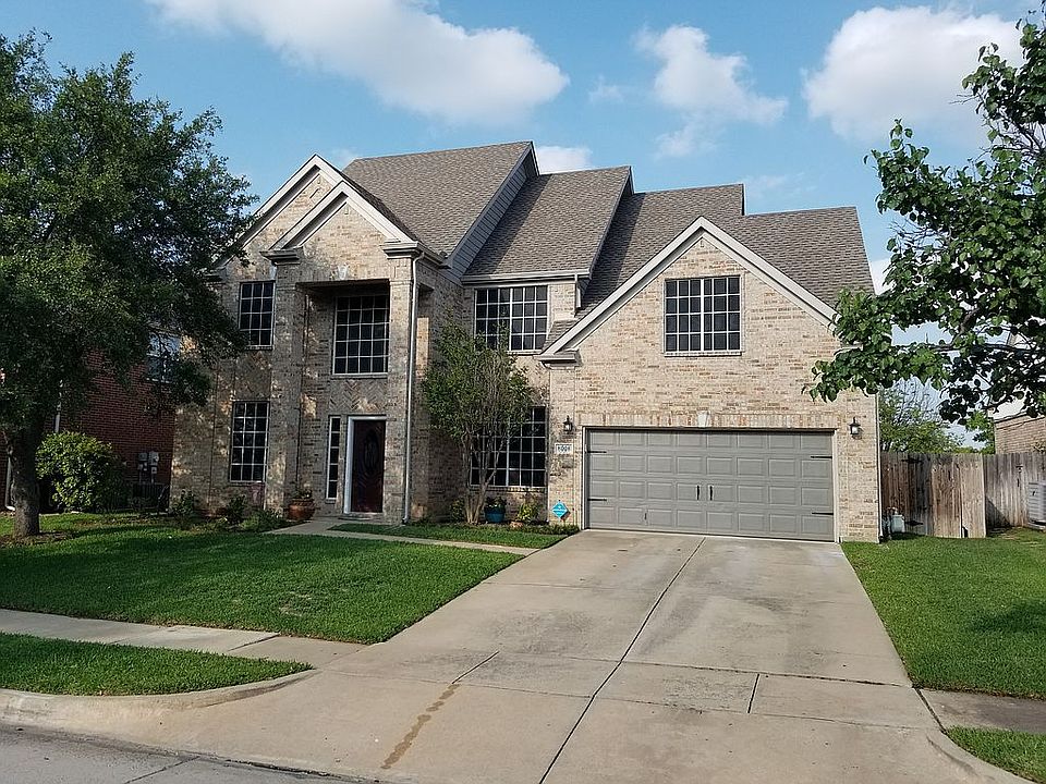 1st image of 8008 Crazy Horse Ln