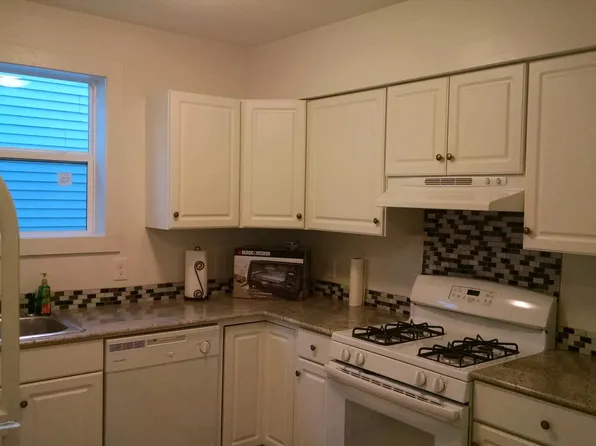 9 Oakley St, Poughkeepsie, NY 12601