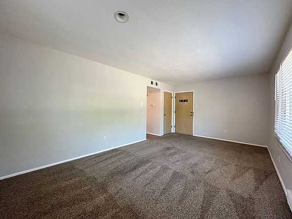 4th image of 4205-4261 Fatima Dr #4252-1