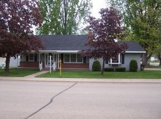 115 E Zingler Ave, Shawano, WI 54166