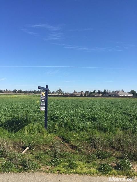 2nd image of 26468 N Manuel Silva Ct