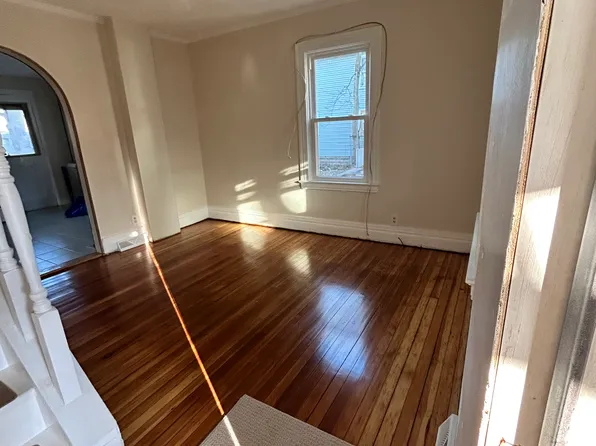 264-266 Sherman St #264, Rochester, NY 14606