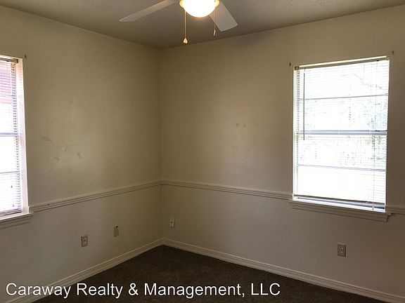 2nd image of 636 Kings Towne Pl