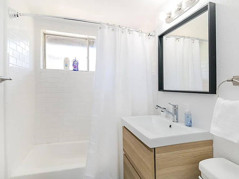 2232 Bellefontaine St #7 — Photo 16