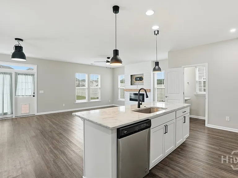 75 Pomona Cir — Photo 12