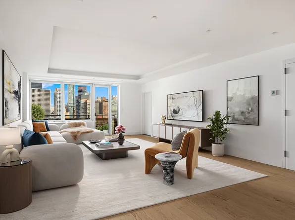 218 E 47th St #26A, New York, NY 10017
