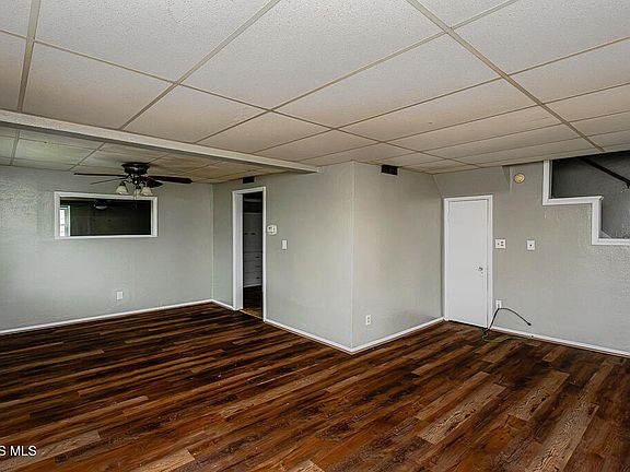 3rd image of 5435 Douglas Rd