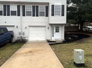 32 Gristmill Ln, Pine Hill, NJ 08021