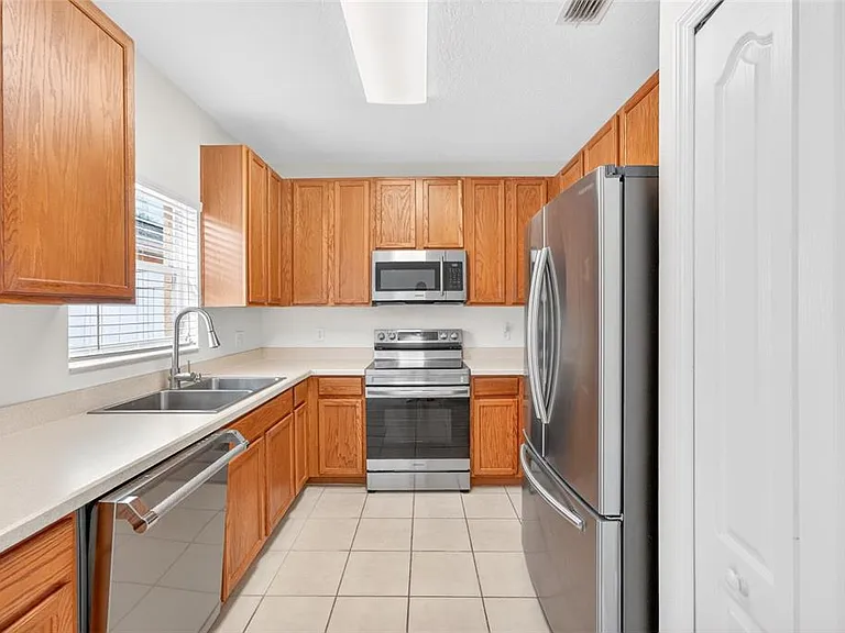 216 Deepcove Rd — Photo 16