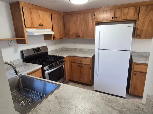 2530 Hartnell Ave #4, Redding, CA 96002